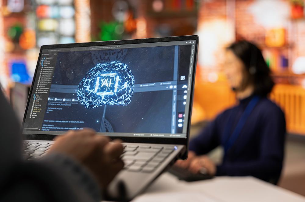 IA é vista como necessidade para 95% das empresas, mas adoção ainda é superficial