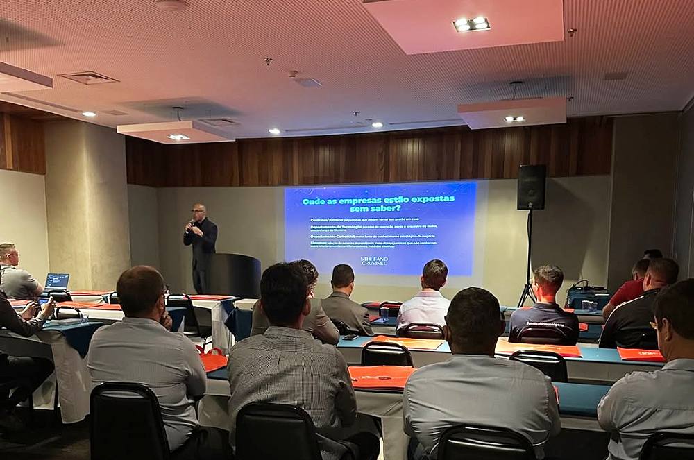 Compliance Digital e a Nova Era do Risco Invisível: A Palestra do CEO da EvidJuri Sthefano Cruvinel no Panice Day Impressiona o Público